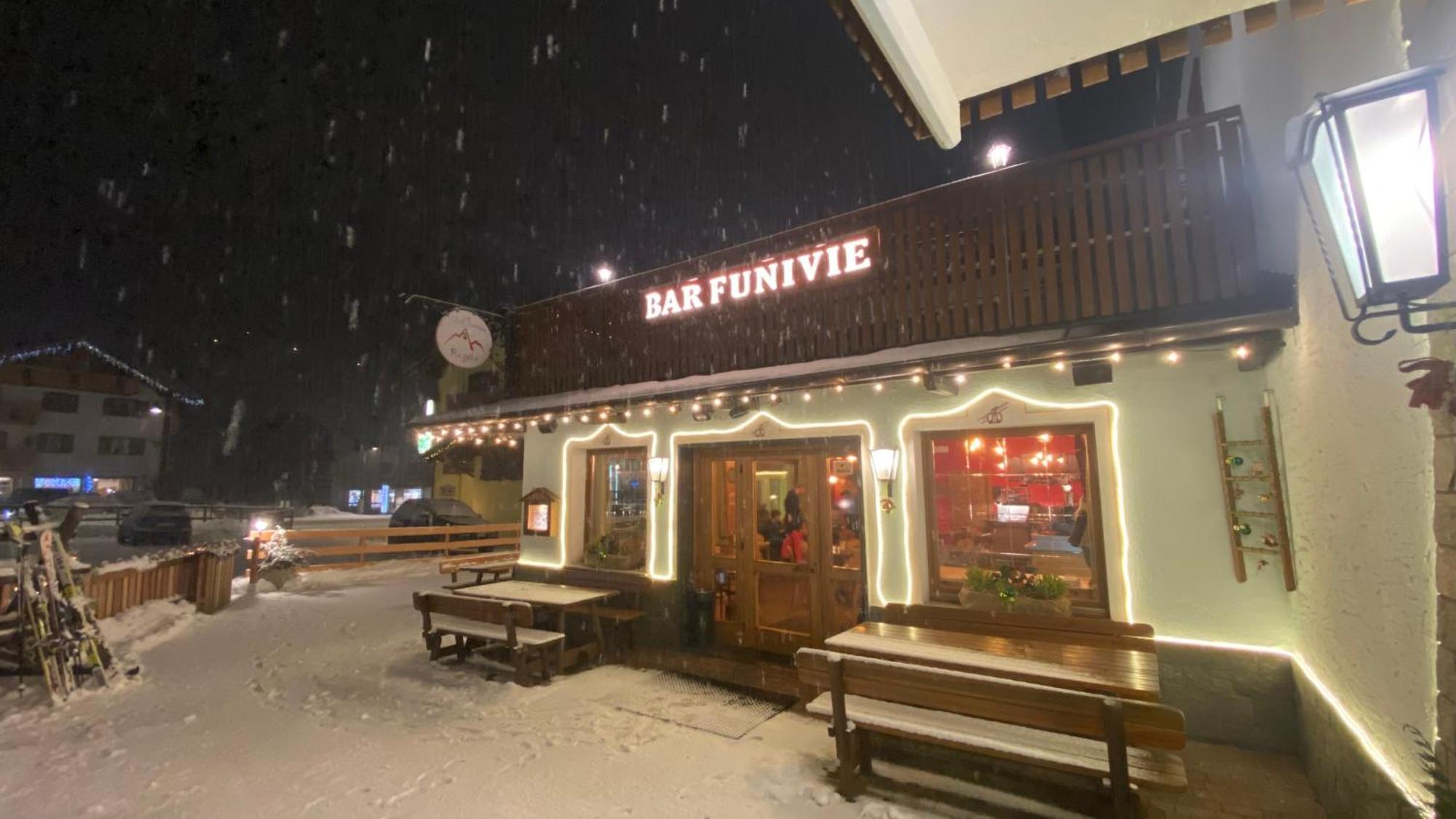 Casteluce Hotel Funivie Pinzolo Exterior photo