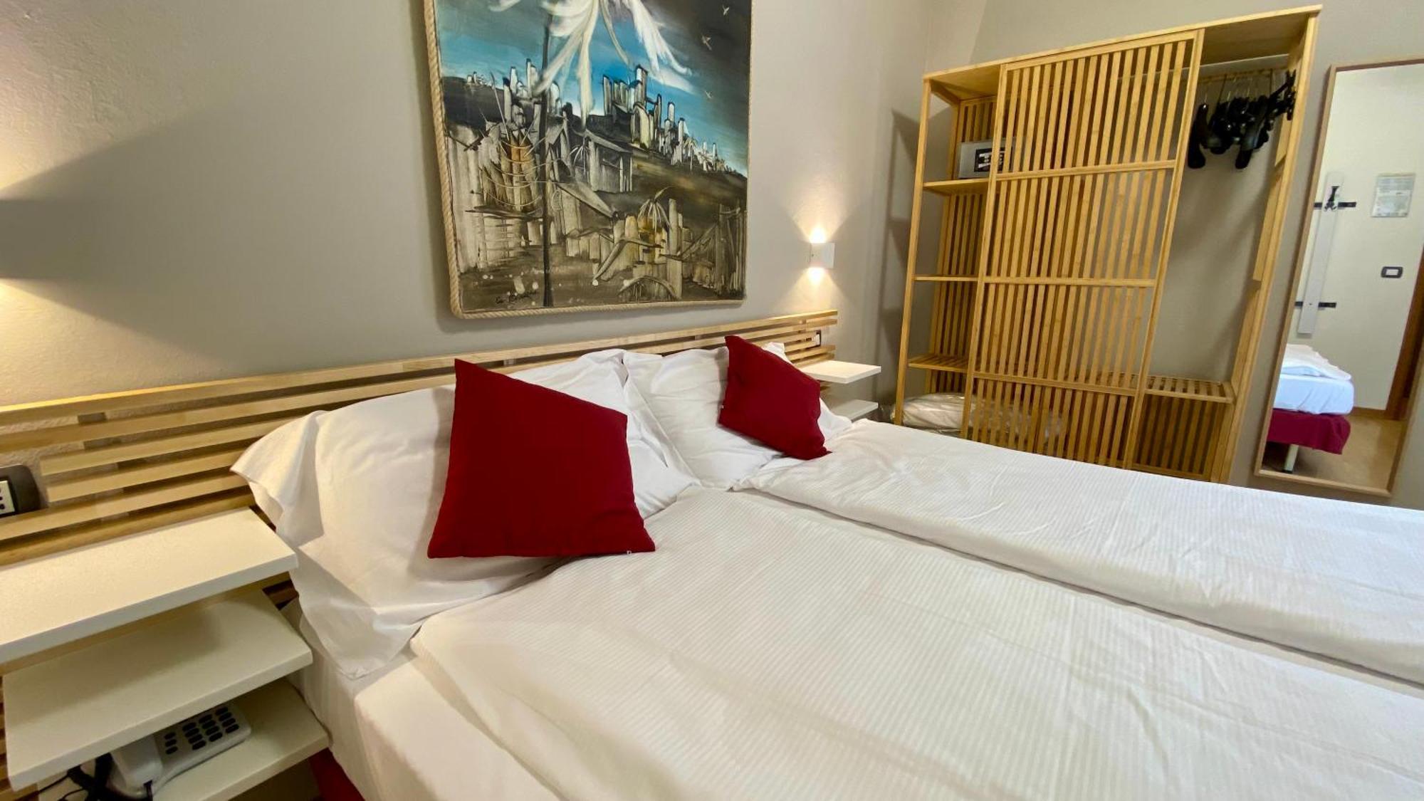 Casteluce Hotel Funivie Pinzolo Exterior photo